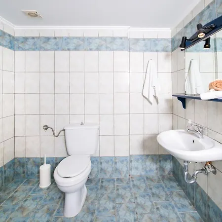 Glaros Studios Aparthotel